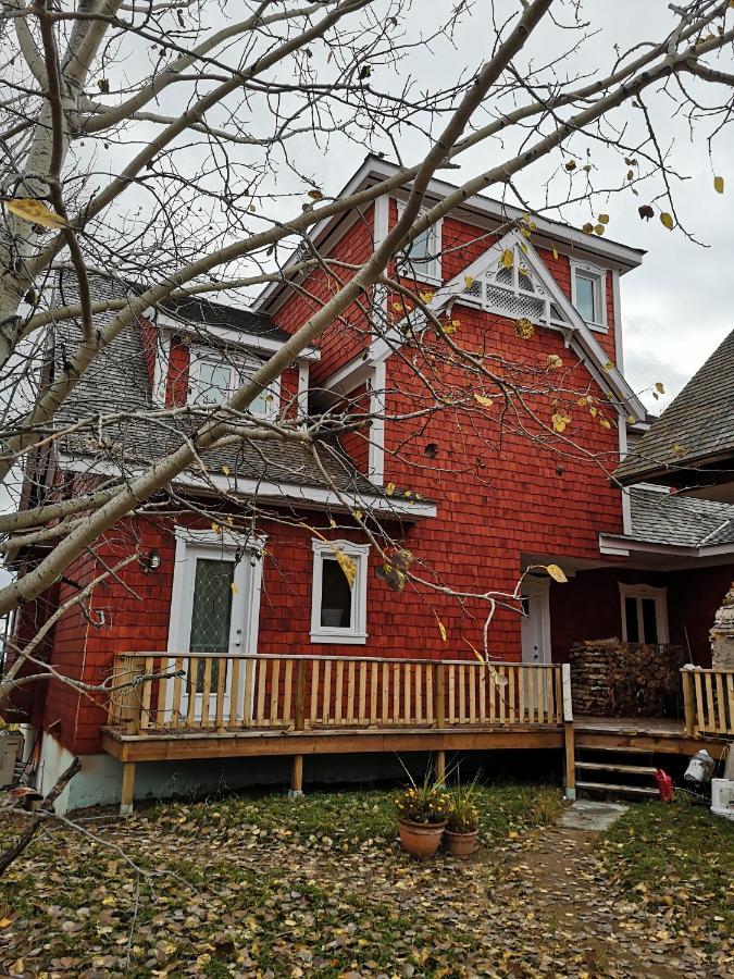 Au Cachalot Cache Le Gite Hotel Tadoussac Exterior foto