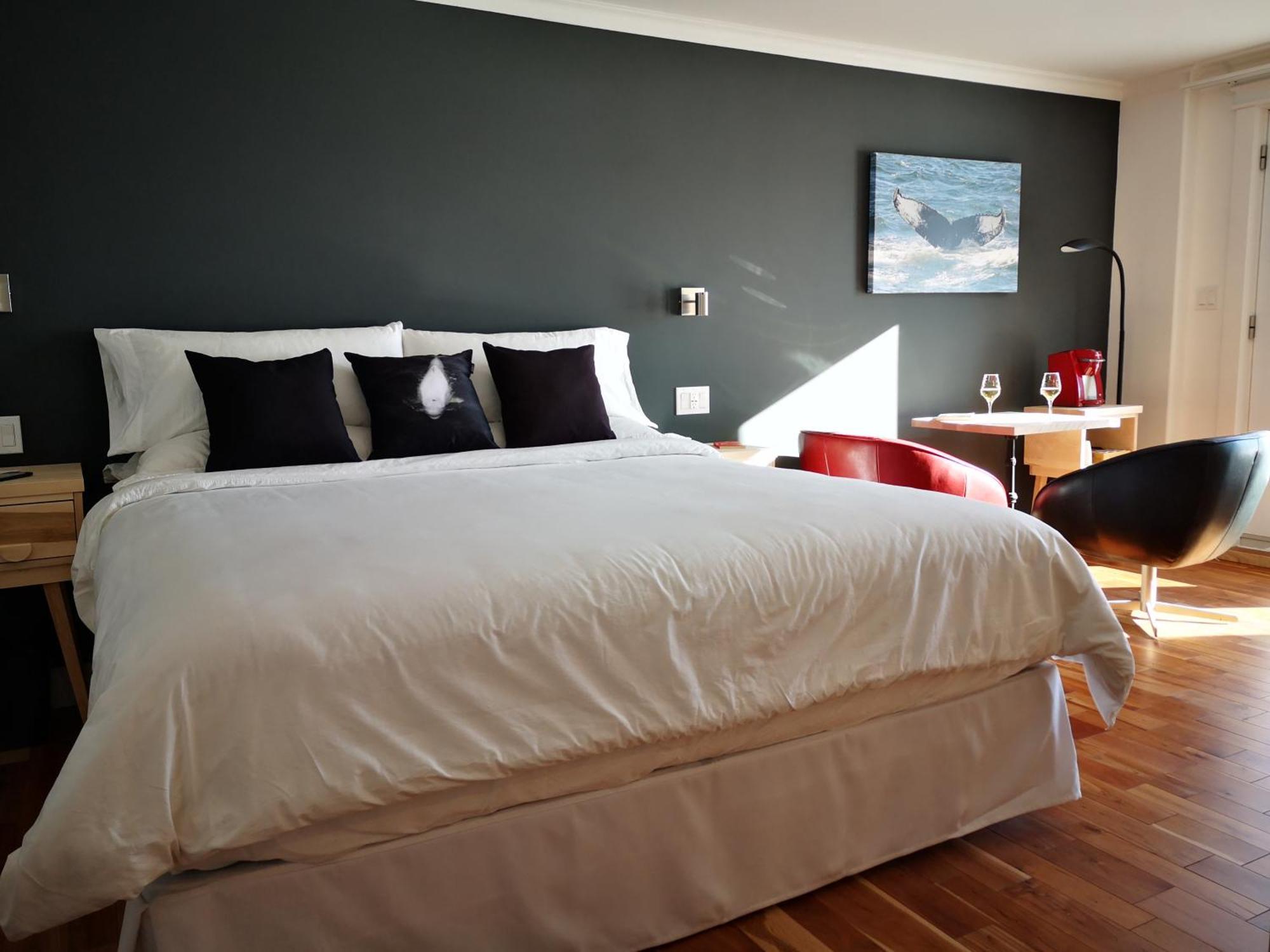 Au Cachalot Cache Le Gite Hotel Tadoussac Zimmer foto